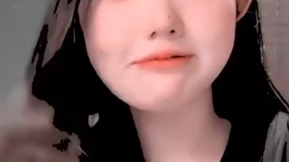 این دقیقا منم که وقتی گریه می کنم...کپ...