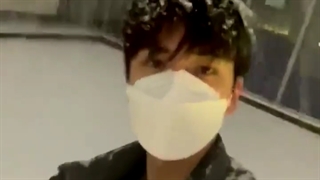 سرما میخوری بچه برو تو:)