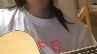 ____♡_____وقتی آیو با گیتار میخونه ): .......!