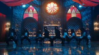 موزیک ویدئو~WHO~از بینسان__هرچی از خفنی این اهنگ وموزیک ویدیوش بگم کم گفتم.__کپشن مهم:)