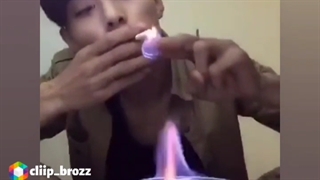 نمد بخندم گریه کنم