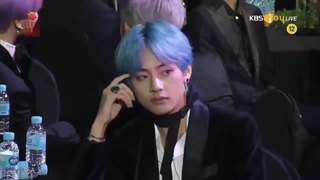 تا ته ته به دوربین خیره بدبخت فیلم برداره دستپاچه شد