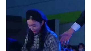 عررررر من میخوام جای این باشممم خرشانسسس