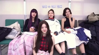 قسمت اول برنامه (stay:see) گروه استیسی (با پشت صحنه اجرای آهنگ سو بد {so bad} استیسی)