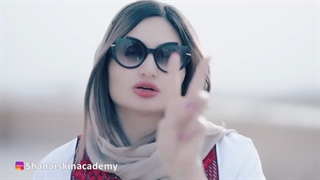چقدر ضد آفتاب بزنم؟ (قانون دو انگشتی)