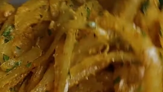 پیاز سوخاری با ادویه مخصوص