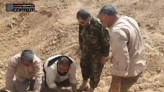فیلم/ شناسایی پیکر شهید با سربند «عاشقان کربلا»