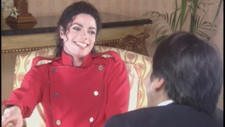 ویدیویی مشهور از خنده های مایکل جکسون در مصاحبه با شبکه NTV ژاپن