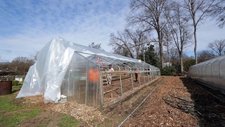 آموزش نحوه نصب نایلون گلخانه | مهتاب پلاست