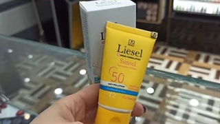 ضد آفتاب لایسل برای پوست مختلط