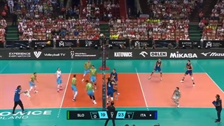 هایلایت بازی دو تیم ایتالیا-اسلوونی نیمه‌نهایی رقابت‌های قهرمانی جهان ۲۰۲۲