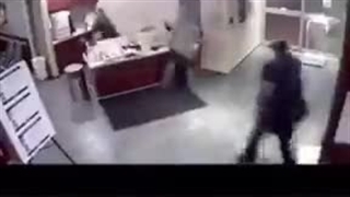 سکوت عجیب رسانه‌های جهان در تعرض به حجاب غربی‌ها