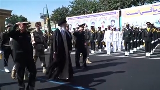 لحظاتی از سان‌دیدن فرمانده معظم کل‌قوا در مراسم تحلیف نیروهای مسلح ۱۴۰۱/۰۷/۱۱