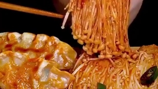 خوردن قارچ انوکی