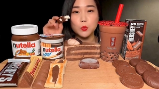 موکبانگ خوردن کیک شکولاتی خوشمزه دختر کره ای