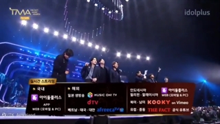 انکور استیج بی تی اس در مراسم  The Fact Music Awards 2022 (کپشن)