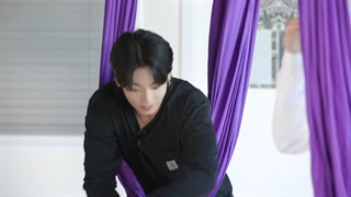 ران بی تی اپیزود ویژه (یوگا هوایی) پارت اول قسمت 158 با زیرنویس فارسیRun BTS 2022 Special Episode - Fly BTS Fly Part 1