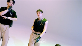 اجرا"Case143"از استری کیدز"studio choom"