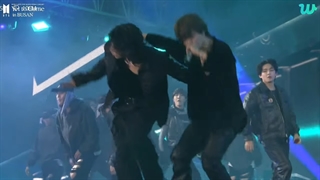 اجرای آهنگ های MIC Drop + 달려라 방탄 (Run BTS) + RUN در کنسرت بوسان بی تی اس (Yet to come in Busan 2022)