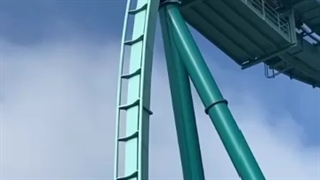 رسمااااا دیگه حوصله ی خودمم ندارممم( نمیدونم چرا این اهنگه منو یاده جنکوک میدازه اسم اهنگ رو کسی میدونه:)^^