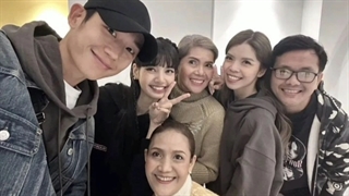 سردار دل ها جانگ هه این در کنسرت روز دوم تور جهانی بلک پینک رویت شد