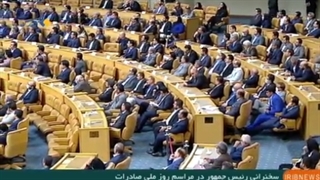 کشوری که روزی سیم خاردار نمی دادند الان تسلیحات نظامی می خواهند