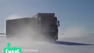 ببین تو برف چجوری میره!