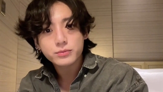 فک کن یکی اینطور خفن طور ساعت ۴صبح تولدت رو تبریک بگه