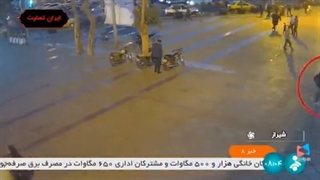 فیلم از رگبار بستن زائران حرم شاهچراغ