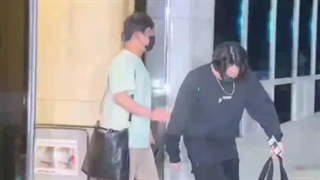 ویدیو منتشر شده از Jeon Jungkook در فرودگاه گیمپو بعد از بازگشت از قطر