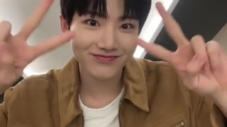 تیک تاک جونکیو ترژر با آهنگ clap