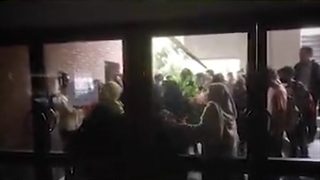 این در دانشگاه منه.. حق نداری بشکونی..