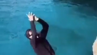 ایول عجب شیرجه ای !