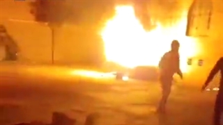 تصاویری از  حمله و به آتش کشیدن حوزه علمیه ایذه در خوزستان