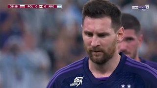 مهار ضربه پنالتی مسی توسط دروازه بان لهستان ( جام جهانی 2022 قطر )