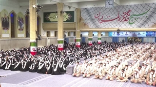 راهکار حل مشکل با آمریکا، باج دادن است