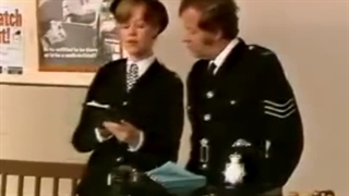 مجموعه آموزش زبان انگلیسی Follow Me فصل 3 قسمت 2