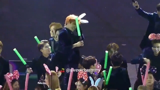 فن کم NCT در اجرا آهنگ Amor Fati