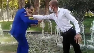 ارمیس و دلقک بازی هاش