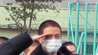 ویدئو منتشر شده از جین در حال اعزام به خدمت سربازی