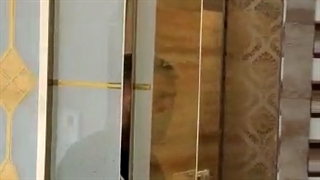 درب ساختمان مجلل در اقدسیه