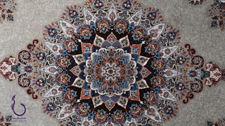 فرش 700 شانه ارزان قیمت - طرح سیرنگ رنگ فیلی با تراکم 2100