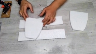 DIY flower vase making idea.