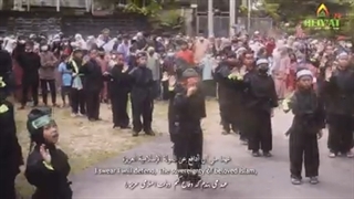 اجرای سرود سلام فرمانده - سلام یا مهدی توسط هنرجویان رزمی مالزی در کوالالامپور