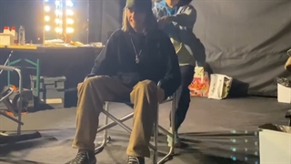 خب اینجا پرش از روی پرسی ( زیویر) رو داریم ( پشت صحنه سریال ونزدی)