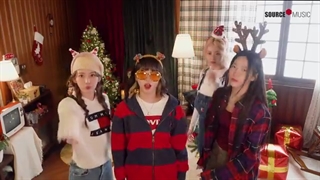 اسپیشال ویدیو آهنگ no clasical"(holiday ver)" از "lessrafim"