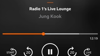 جونگکوک در برنامه رادیویی Live Lounge