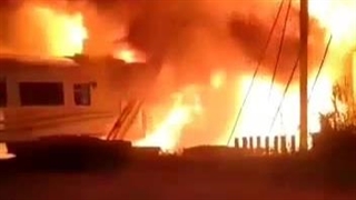 انفجار وحشتناک پس از تصادف قطار و کامیون