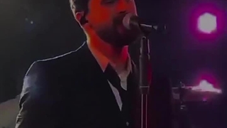 به نظرم آهنگای jony نادیده گرفته میشن :)! فقط کافیه آهنگاشو گوش کنی ..