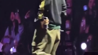 این ویدیو برای ساندچک کنسرت هوپیه (متاسفانه نتم خیلی کمه ویدیو های کنسرت رو نمیتونم بزارم شب که نت گرفتم همرو میزارم)